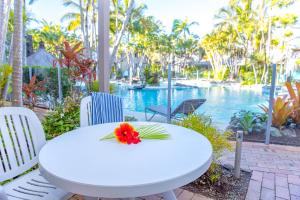 Bazén v ubytování The Islander Noosa Resort nebo v jeho okolí