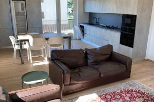 Η κουζίνα ή μικρή κουζίνα στο Villa Campanella relax con vista sulle montagne