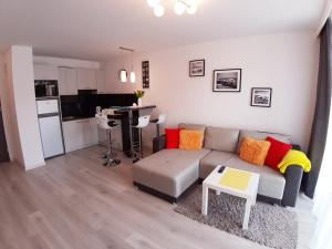 Kuchyňa alebo kuchynka v ubytovaní Apartamenty Asis