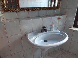 Łazienka w obiekcie SECESJA HOUSE