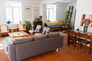 Posezení v ubytování Jaca Hostel Porto da Cruz