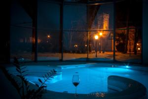 Bazén v ubytování Hotel SPA Wieniawa nebo v jeho okolí