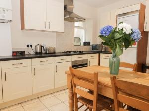 Kuchyň nebo kuchyňský kout v ubytování Cooper's Cottage + 6 fotografií