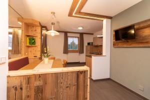 A kitchen or kitchenette at Sennerhof