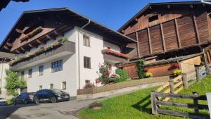 Budynek, w którym mieści się apartament