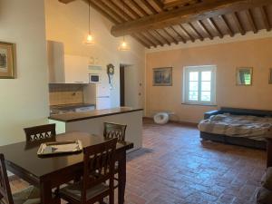 Kuchyňa alebo kuchynka v ubytovaní Relais del Lago e Relais del Monte