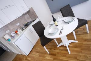 Kuhinja oz. manjša kuhinja v nastanitvi MANIROSI 3 apartman