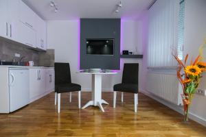 Kuhinja oz. manjša kuhinja v nastanitvi MANIROSI 3 apartman