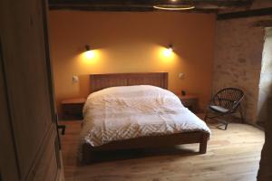 Imagen de la galería de Chambre spacieuse dans maison de caractère, au calme, avec belle vue, en Saint-Cirgues