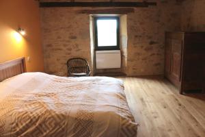 Imagen de la galería de Chambre spacieuse dans maison de caractère, au calme, avec belle vue, en Saint-Cirgues