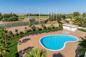 Vista de la piscina de Sunset Condominium o d'una piscina que hi ha a prop