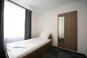 Posteľ alebo postele v izbe v ubytovaní Hostel SMS FREE PARKING