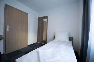 Posteľ alebo postele v izbe v ubytovaní Hostel SMS FREE PARKING