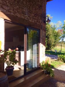 Κήπος έξω από το Petit Loft idéal, Tourisme et Affaires en Vallée du Lot