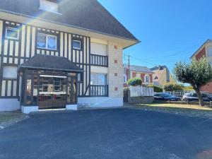 Gallery image of Appartement Vue Mer - Cabourg - Normandie in Cabourg
