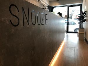 Fotografie z fotogalerie ubytování Snoozzze Hostel ใกล้รถไฟฟ้า ย่านบางรัก v destinaci Bangkok