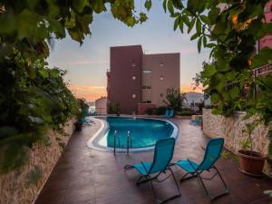 Bazén v ubytování Apartment Azzura nebo v jeho okolí