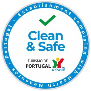 logotipo azul limpio y seguro en Alojamentos Casa Facha Menta en Portalegre