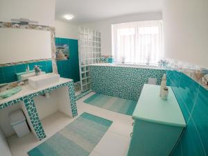 Bilik mandi di Aloha Apartman +28 gambar