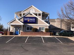 Photo de la galerie de l'établissement InTown Suites Extended Stay Louisville KY - Northeast, à Louisville