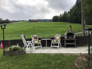 Photo de la galerie de l'établissement Appenzellerland - Ferienhaus "Bömmeli", à Hundwil