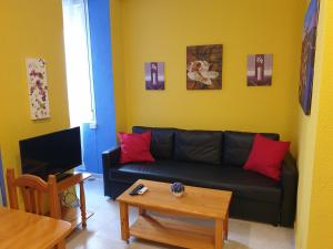 A seating area at Apartamentos Dana Sol
