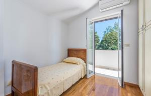 Postel nebo postele na pokoji v ubytování Holiday house Desy Tar