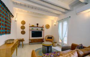 TV a/nebo společenská místnost v ubytování Casita Bonita Old Town Marbella