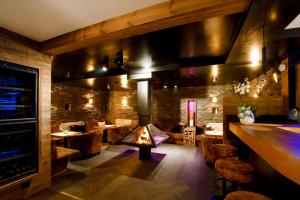 Posezení v ubytování PETE Alpine Boutique Hotel - klein und fein - Private SPA Suiten und Zimmer