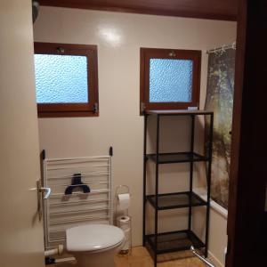 A bathroom at Into the woods