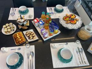 Jedlo v ubytovaní bed & breakfast alebo blízkom okolí