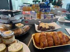 Jedlo v ubytovaní bed & breakfast alebo blízkom okolí