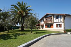 Το κτήριο όπου στεγάζεται  the country house
