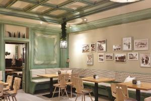 Część wypoczynkowa w obiekcie Hotel Stegerbräu
