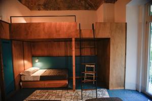 Katil atau katil-katil dalam bilik di NAP Hostel Spaccanapoli