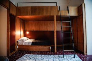 Katil atau katil-katil dalam bilik di NAP Hostel Spaccanapoli