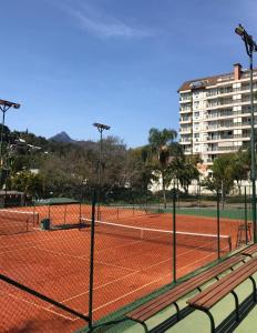 Εγκαταστάσεις για τένις ή/και σκουός στο Live Suites Itaipava ή εκεί κοντά +64 φωτογραφίες