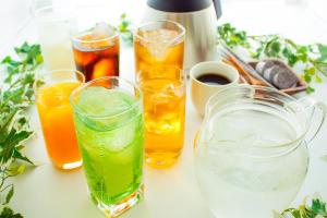 Tragos en Ooedo Onsen Monogatari Premium Ito Hotel New Okabe