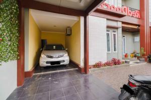 Fotografie z fotogalerie ubytování RedDoorz Syariah near Jam Gadang Bukittinggi 2 v destinaci Bukittinggi