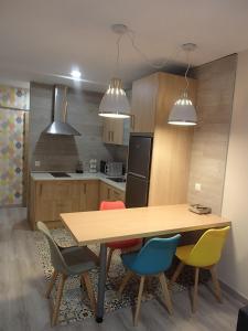 A kitchen or kitchenette at Apartamento El Aljibe de la Luz