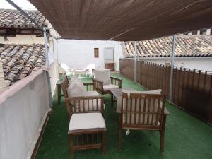 A balcony or terrace at Apartamento El Aljibe de la Luz