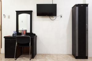 Gallery image of RedDoorz near Yuki Simpang Raya Mall Medan 2 in Medan