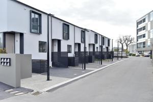 Gallery image of Salisbury Style - Brand new city apartment - Christchurch Holiday Homes in Christchurch