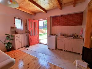 Kuchyň nebo kuchyňský kout v ubytování Apartmani Beslic