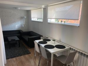 Istumisnurk majutusasutuses Apartmán v centre Michaloviec