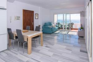 Część wypoczynkowa w obiekcie Apartamento con vistas al mar en Carboneras