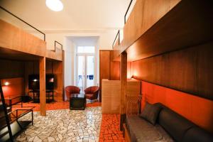 Ruang duduk di NAP Hostel Spaccanapoli
