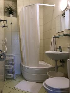 Kúpeľňa v ubytovaní APARTAMENTY-STUDIO noclegi wczasy wakacje ferie - pobyty rodzinne