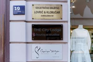 Certifikát, hodnocení, plakát nebo jiný dokument vystavený v ubytování THE City Lodge - Boutique Apartments