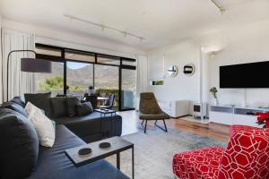 Μια τηλεόραση ή/και κέντρο ψυχαγωγίας στο Incredible Cape Town Corner